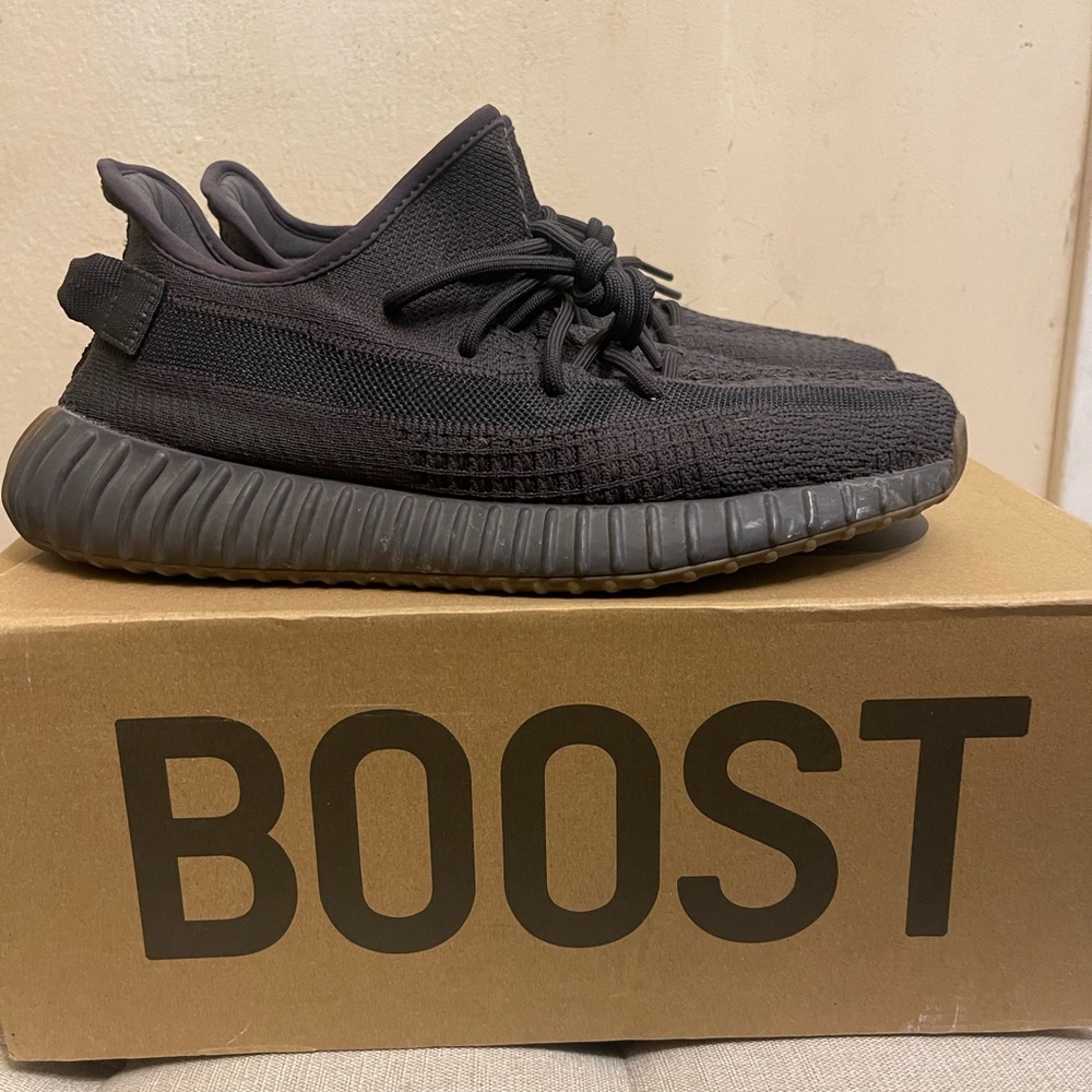 Lightly used Yezzy  Cinder V2  size 10 … Authentic Yezzy